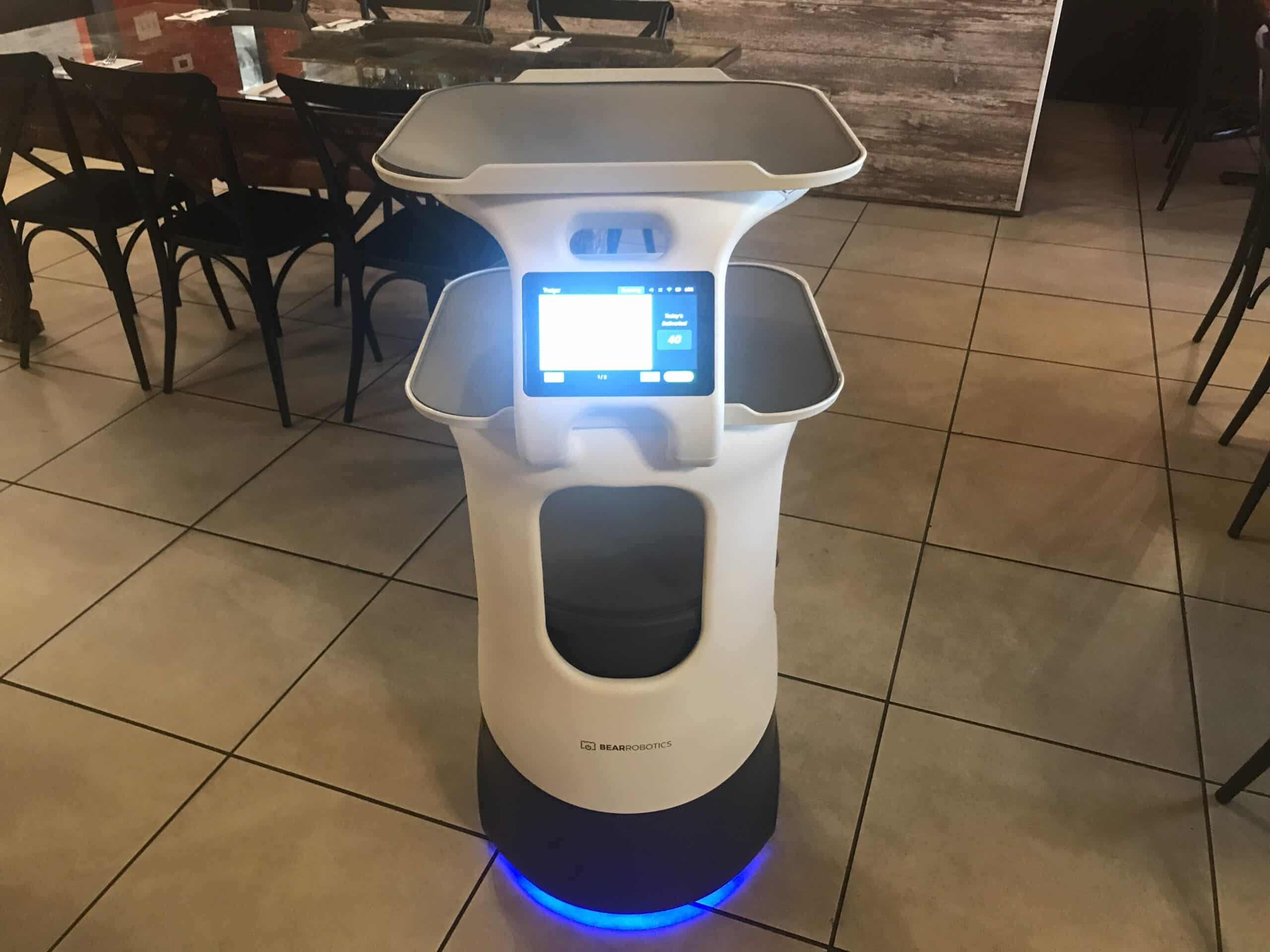 Robot at Thai Kitchen - O'Fallon