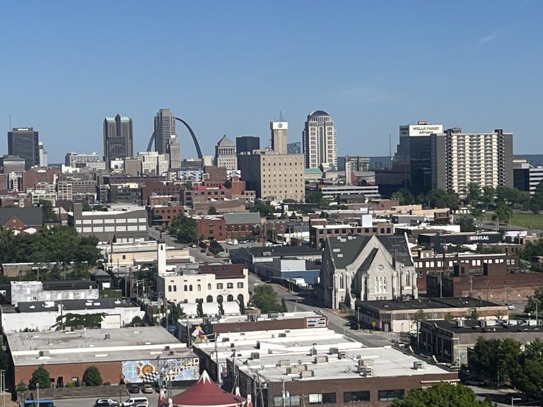 St. Louis Mixed-Use Developments Generate Growth as Leaders Push for Downtown Revitalization 1 St. Louis Mixed-Use Developments Generate Growth as Leaders Push for Downtown Revitalization