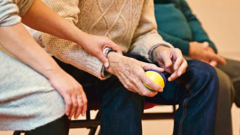 How Nurses Support Emotional And Physical Health In Older Adult 1 How Nurses Support Emotional And Physical Health In Older Adult